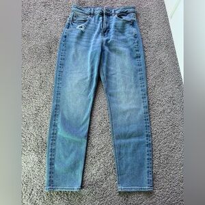 American Eagle Mom Jeans size 4